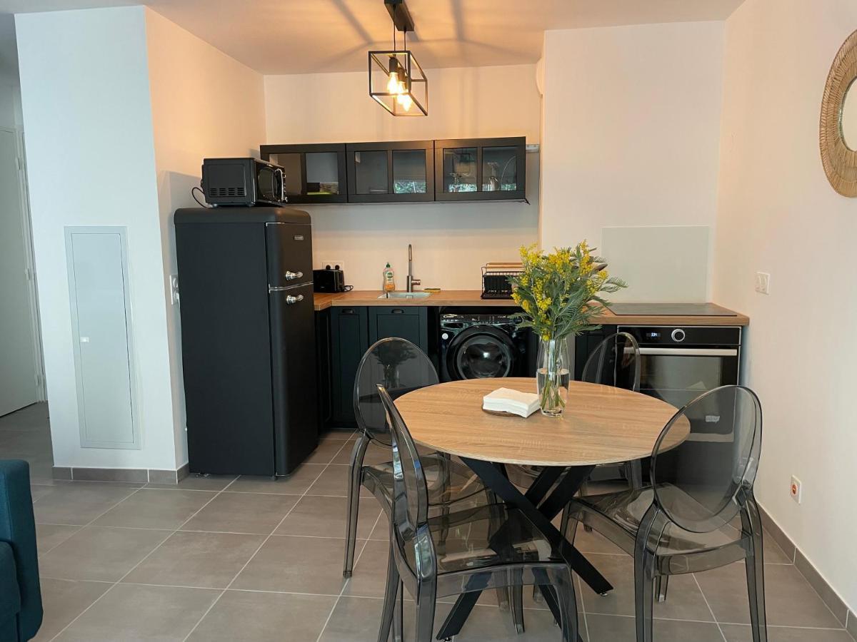 Bel Appartement Au Calme Avec Parking Menton Exterior foto